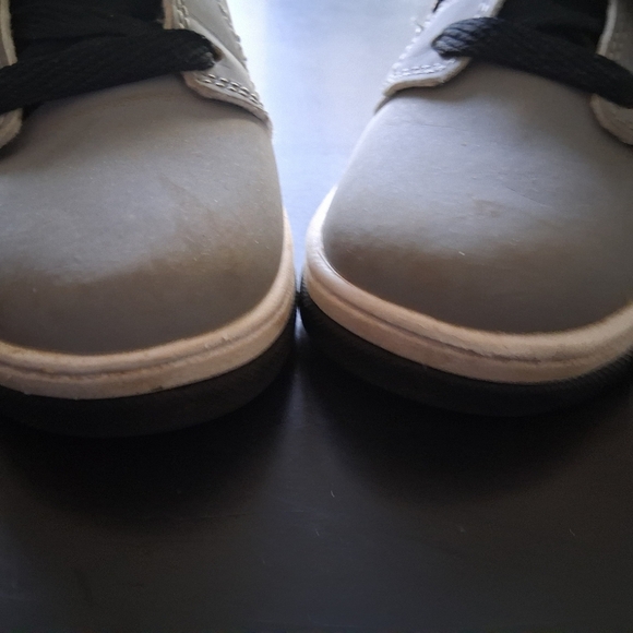 Heelys Silver Pop Out Skates/ Sneakers  Youth 2 - Picture 2 of 9